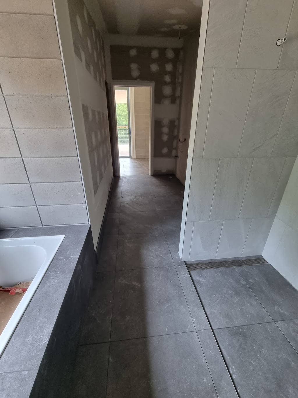 Great Divide Tiling | general contractor | 34 Dirrigeree Cres, Sawtell NSW 2452, Australia | 0413978859 OR +61 413 978 859