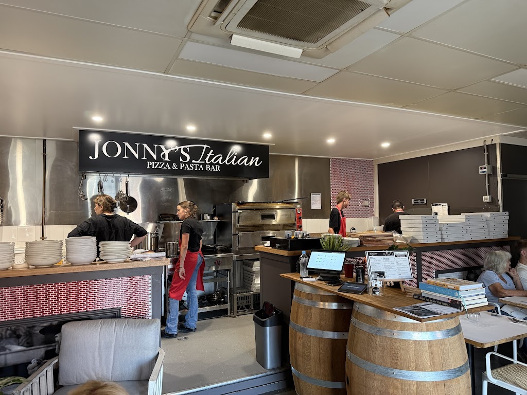 Jonnys Italian | Suite B/100 High St, Greta NSW 2334, Australia | Phone: 0429 694 885