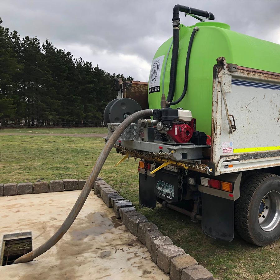 Micks Water Cartage | 564 Greendale-Trentham Rd, Blackwood VIC 3341, Australia | Phone: 0427 431 995