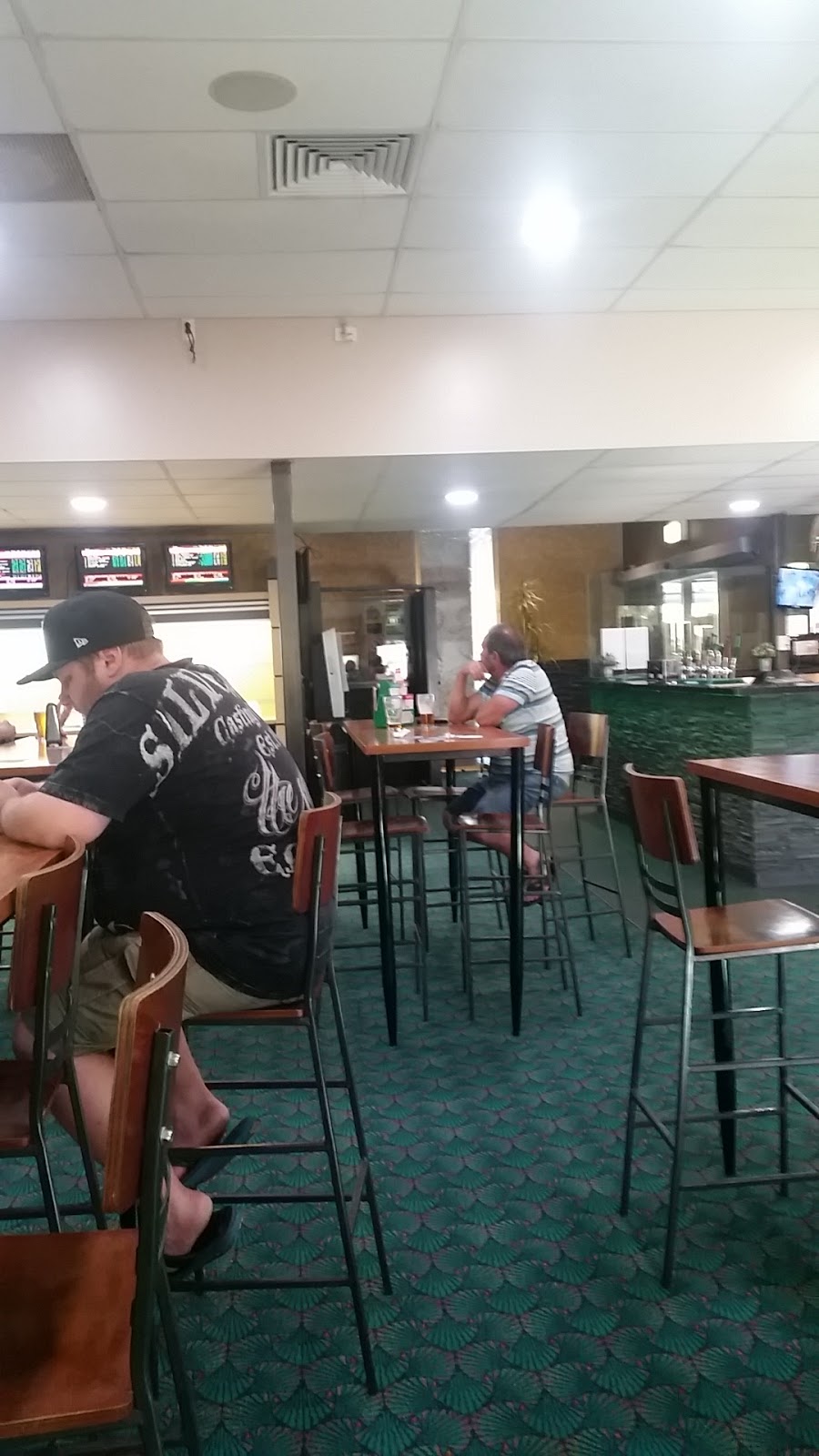 The Sportsmans Hotel | 81 Kildare Rd, Blacktown NSW 2148, Australia | Phone: (02) 9622 0411