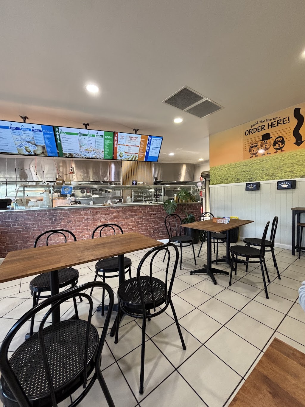 King of Spuds. | 3/5 Salt Ash Ave, Salt Ash NSW 2318, Australia | Phone: (02) 4905 5268