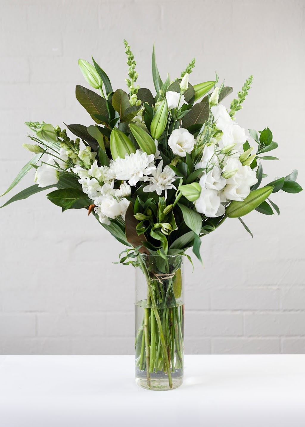 SHOW it with flowers | 165B Military Rd, Avondale Heights VIC 3034, Australia | Phone: (03) 9021 9675