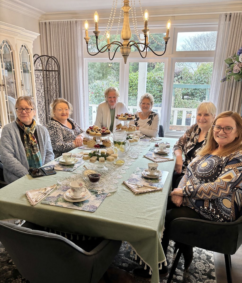 Gembrook Manor Bed & Breakfast / High Tea | 10 Gembrook-Launching Pl Rd, Gembrook VIC 3783, Australia | Phone: 0422 205 568