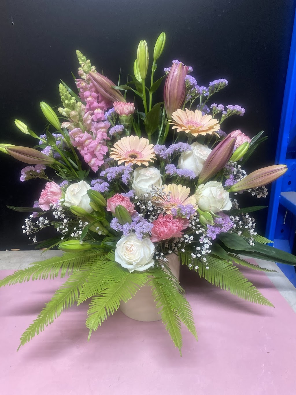 Mayview Flowers Wangaratta | 78 Arundels Ln, Laceby VIC 3678, Australia | Phone: 0407 500 302