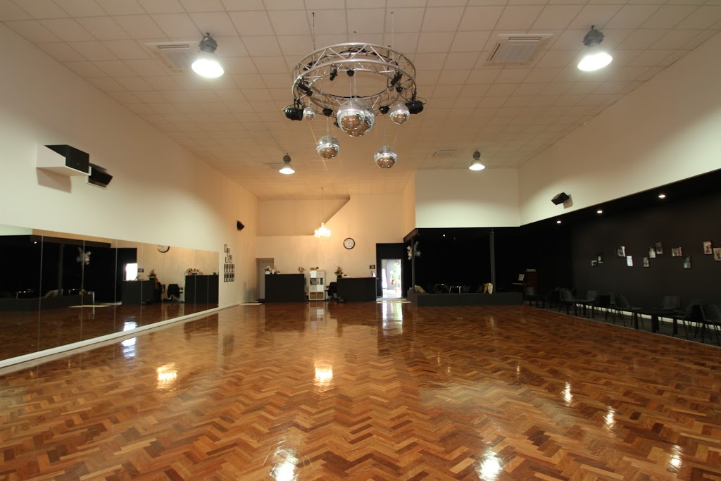 Dance Kingdom | school | Unit 18/70 Cave Hill Rd, Lilydale VIC 3140, Australia | 0397396011 OR +61 3 9739 6011