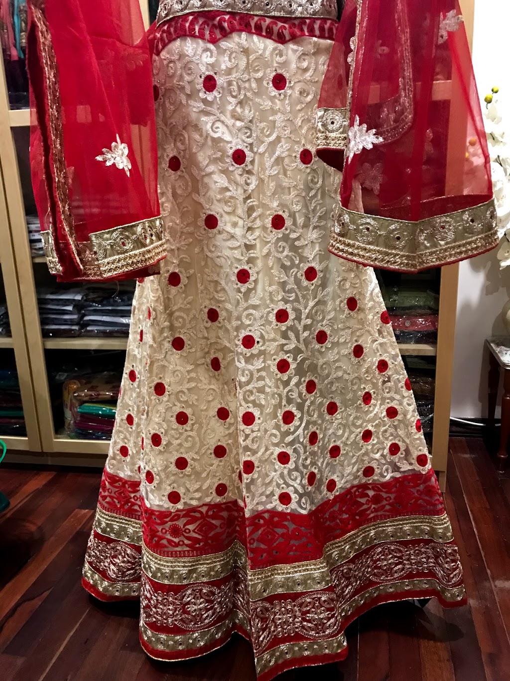 Pushpas Indian Clothing Store | 185 Warton Rd, Thornlie WA 6108, Australia | Phone: 0423 939 445