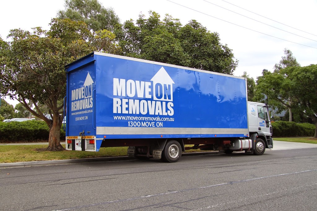 Move On Removals - Best Removalists Melbourne | moving company | 284 A Ingles St, Port Melbourne VIC 3207, Australia | 0396363299 OR +61 3 9636 3299