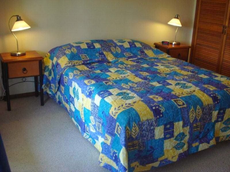 Aunty Mels Dog Friendly Holiday Cottage | 107 Yamba Rd, Yamba NSW 2464, Australia