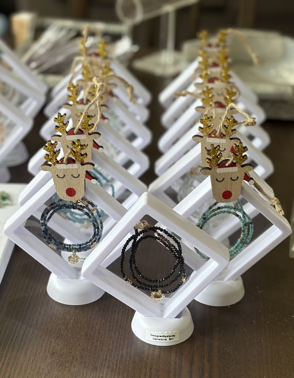 Designed by Stacey | 51 Owen St, Huskisson NSW 2540, Australia | Phone: 0402 255 225