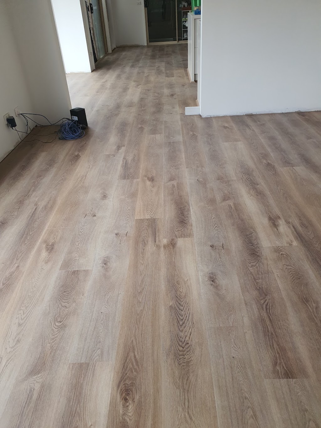 Cranbourne Flooring Xtra | 398 S Gippsland Hwy, Cranbourne VIC 3977, Australia | Phone: (03) 5917 2763