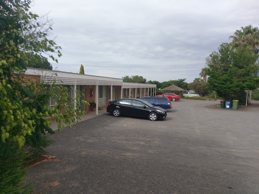 Hilltop Motel | 20 Calder Hwy, Ouyen VIC 3490, Australia | Phone: (03) 5092 1410