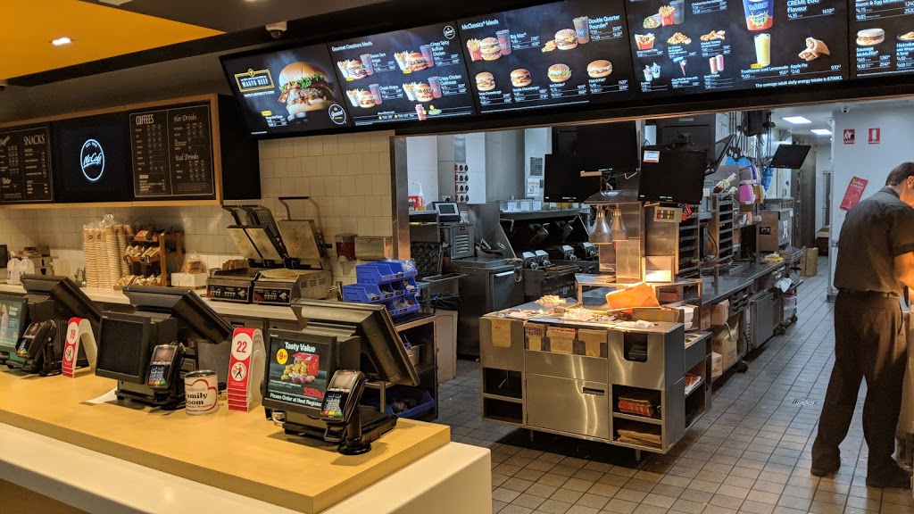 Mcdonalds Rockbank Inbound | 1789-1913 Western Fwy, Rockbank VIC 3335, Australia | Phone: (03) 9747 1513