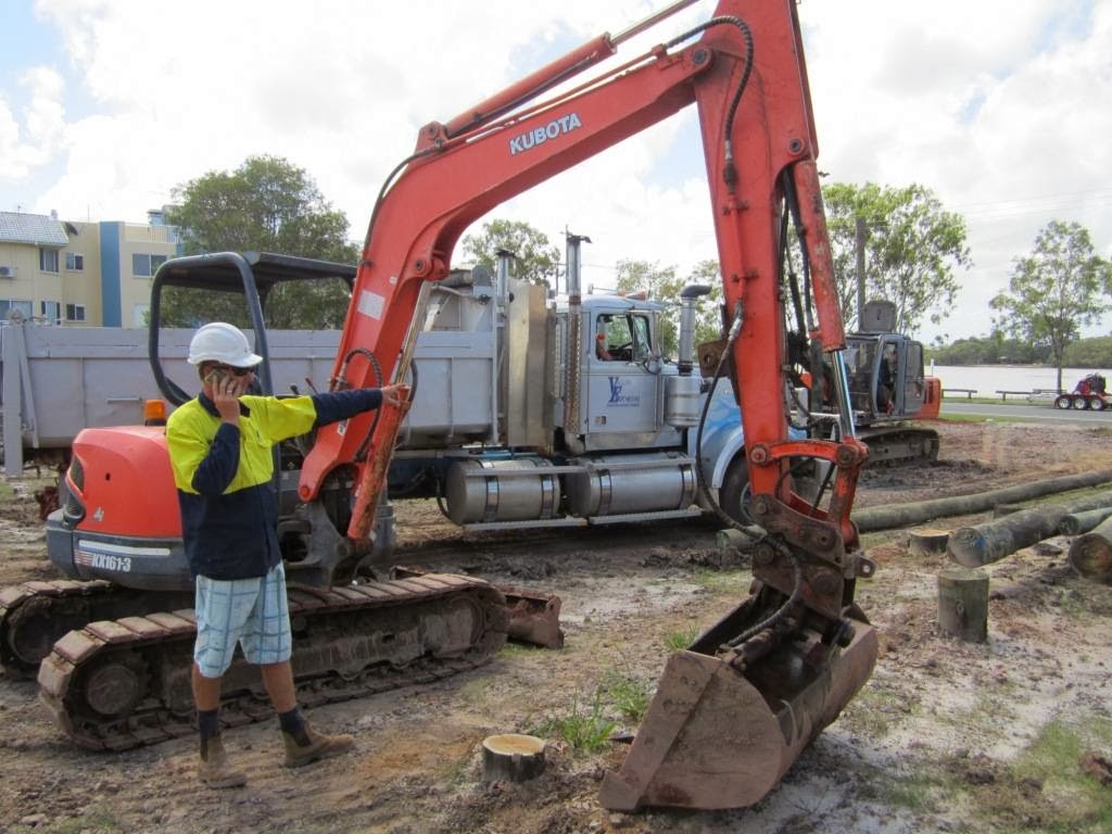 Valdora Earthmoving and Demolition | general contractor | Corner Coulson and, School Rd, Yandina QLD 4561, Australia | 0754467050 OR +61 7 5446 7050