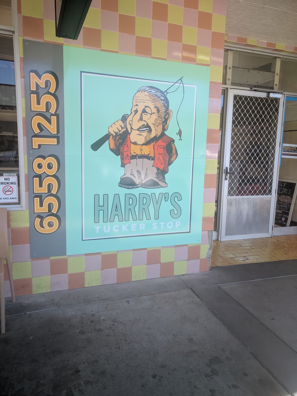 Harry’s Tucker Stop | meal takeaway | 35 Church St, Gloucester NSW 2422, Australia | 0265581253 OR +61 2 6558 1253
