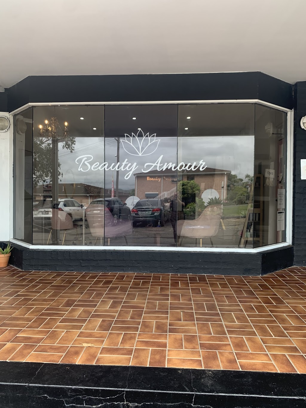Beauty Amour | Shop 4/30 Empire Bay Dr, Daleys Point NSW 2257, Australia | Phone: 0411 523 173