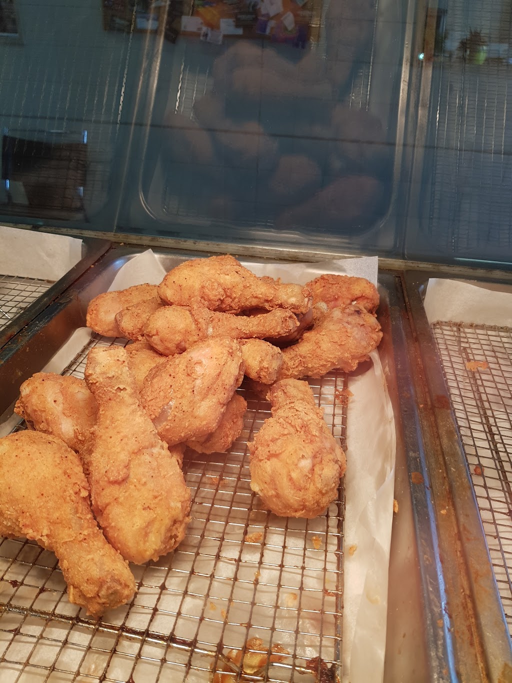 Leos Aussie Fried Chicken | meal takeaway | 2/1 Jura Parade, Merrimac QLD 4226, Australia | 0755227288 OR +61 7 5522 7288
