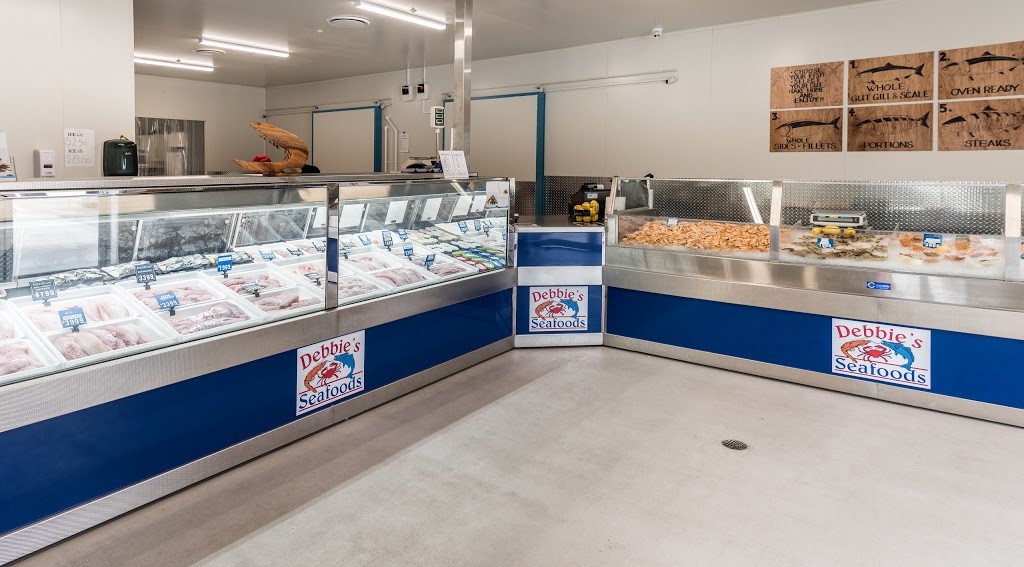 Debbies Seafood | 16/B David Muir St, Slade Point QLD 4740, Australia | Phone: (07) 4955 4111