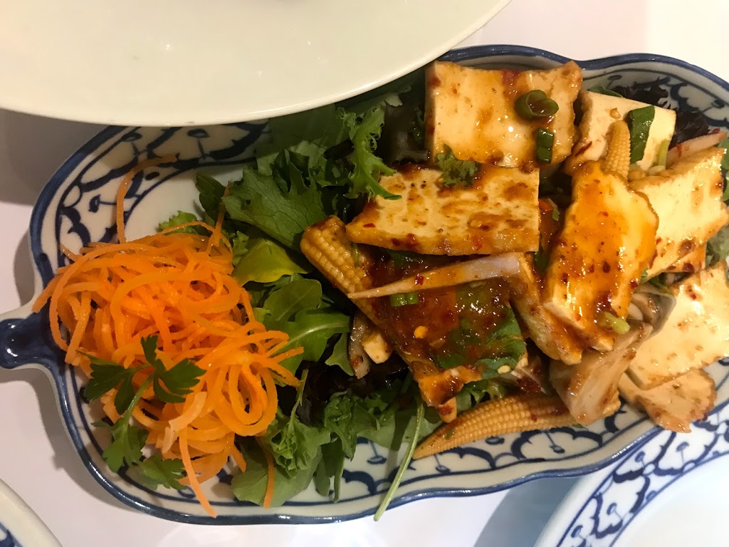 Hot Chilli Thai Restaurant - Croydon | meal delivery | 17 Maroondah Hwy, Croydon VIC 3136, Australia | 0398701862 OR +61 3 9870 1862