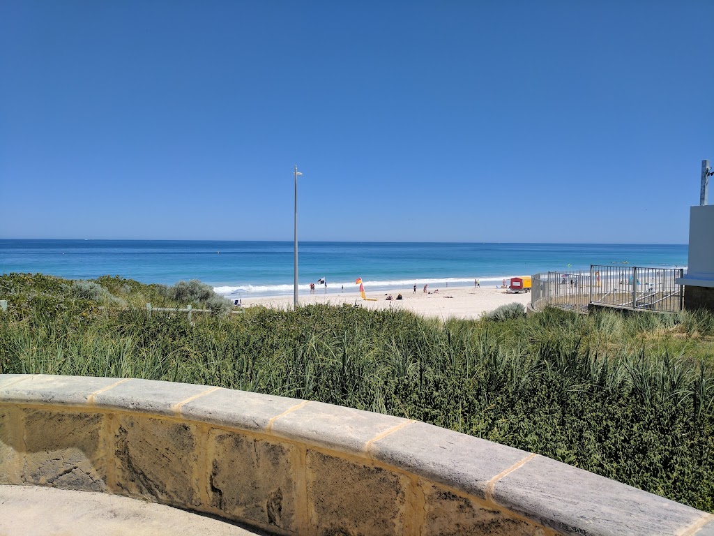 Mullaloo Surf Life Saving Club | 11 Oceanside Promenade, Mullaloo WA 6027, Australia | Phone: (08) 9307 7766