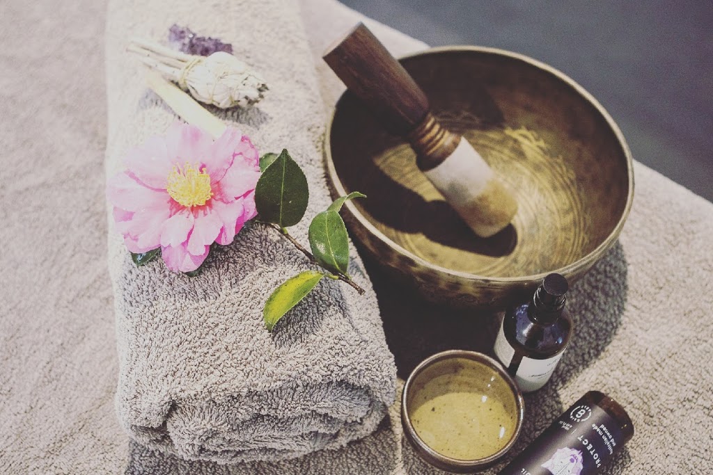 holistic touch massage and beauty | 26 Fishermans Parade, Daleys Point NSW 2257, Australia | Phone: 0401 343 799