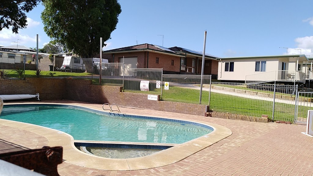 Twin Waters Caravan Park | rv park | 1149 Old Coast Rd, Dawesville WA 6211, Australia | 0895821417 OR +61 8 9582 1417