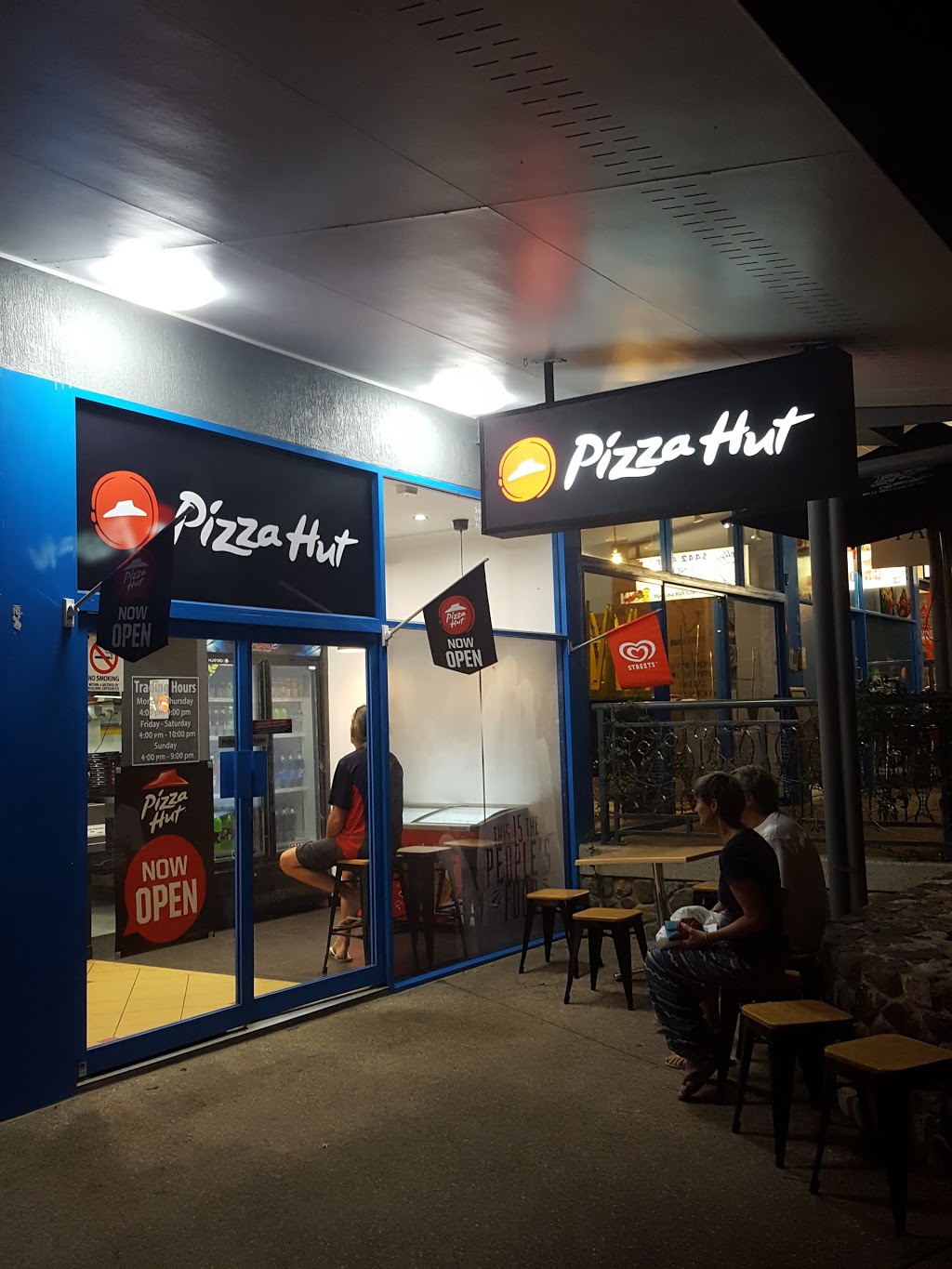 Pizza Hut Tewantin | meal delivery | Shop 12/10 Memorial Ave, Tewantin QLD 4565, Australia | 131166 OR +61 131166