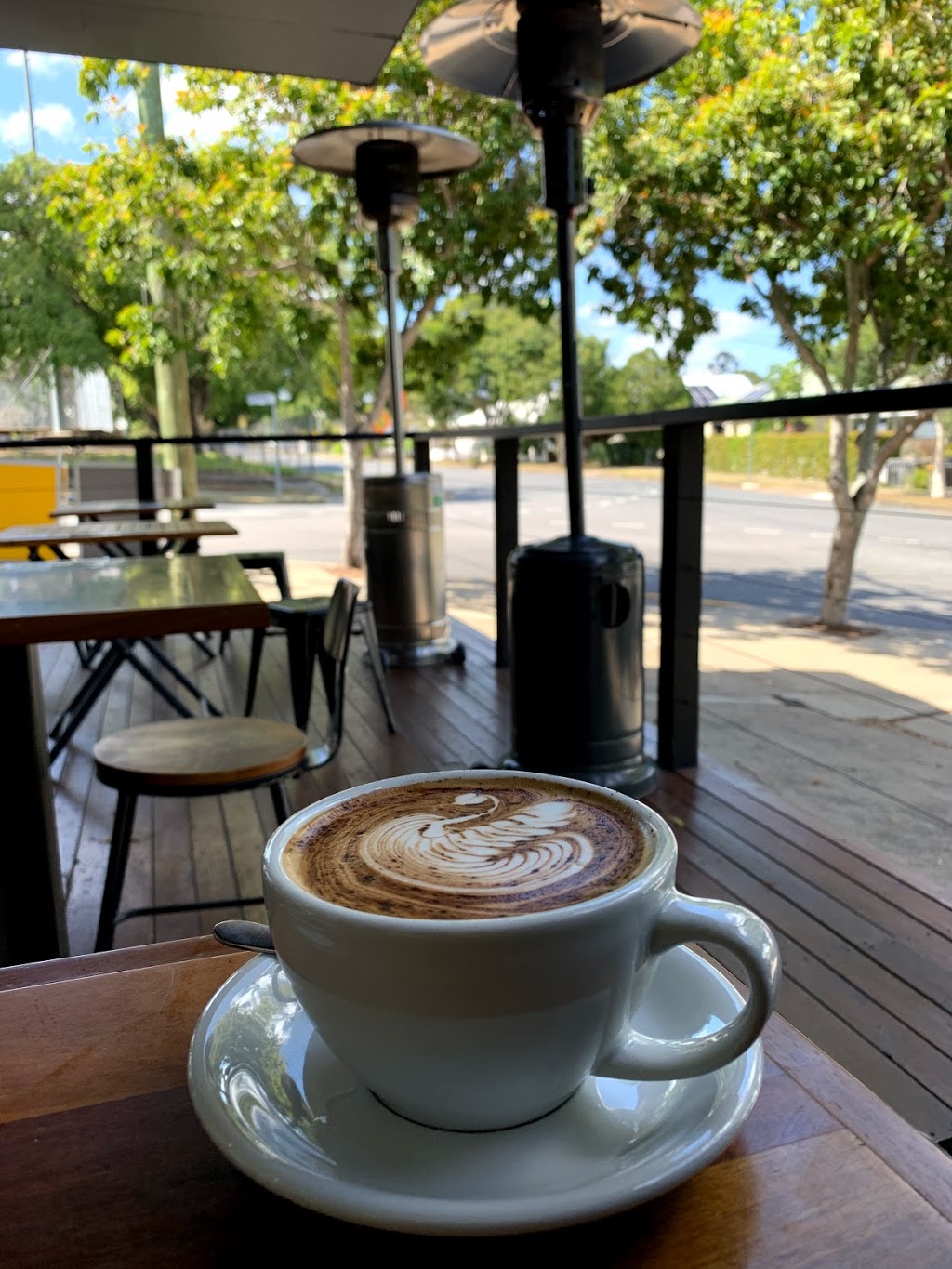 Cups and Wells | cafe | 230 Lillian Ave, Salisbury QLD 4107, Australia | 0731909185 OR +61 7 3190 9185