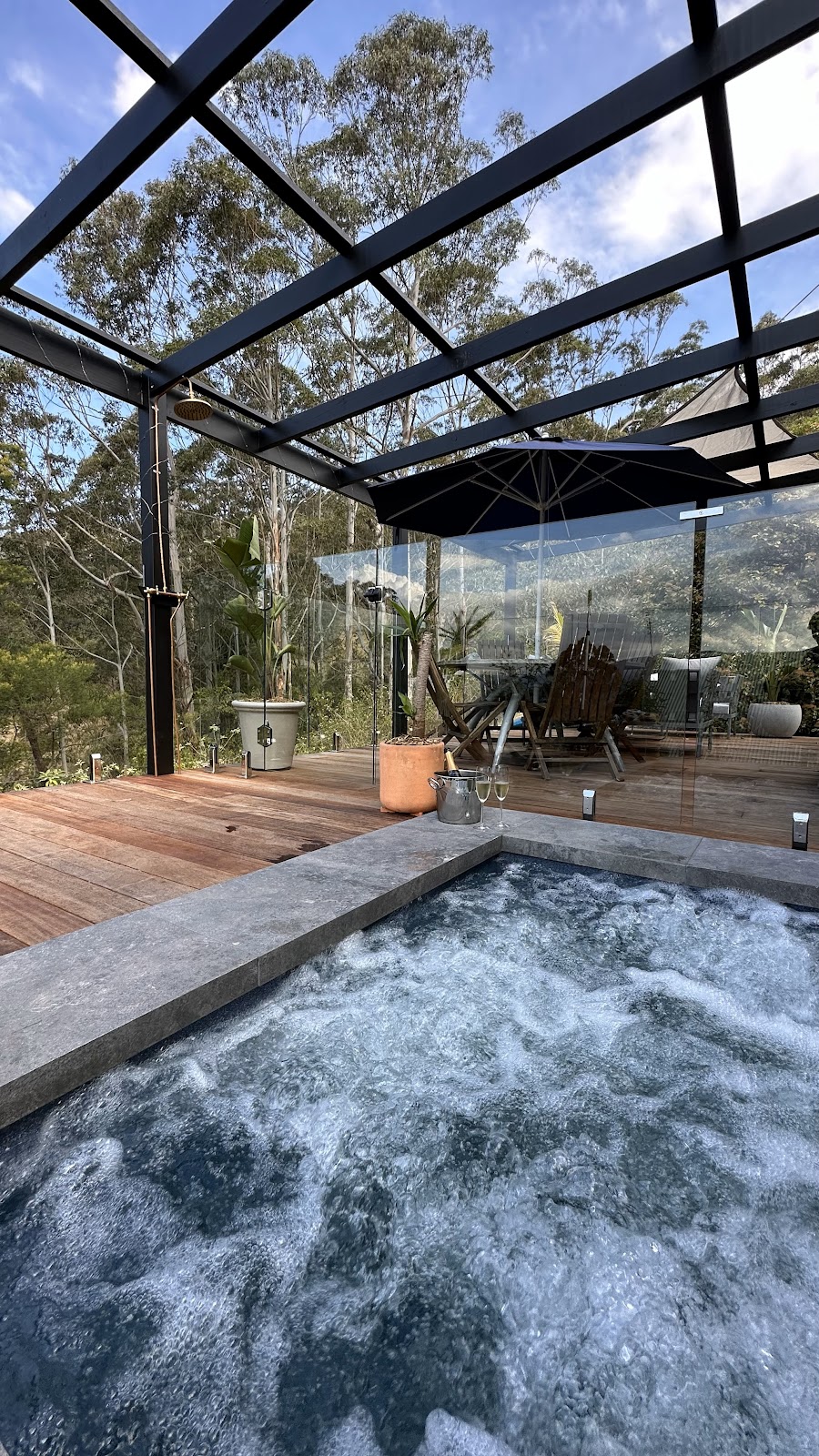 Mikes Kangaroo Valley | Unit 43, 391 Mount Scanzi Rd, Kangaroo Valley NSW 2577, Australia | Phone: 0421 583 363
