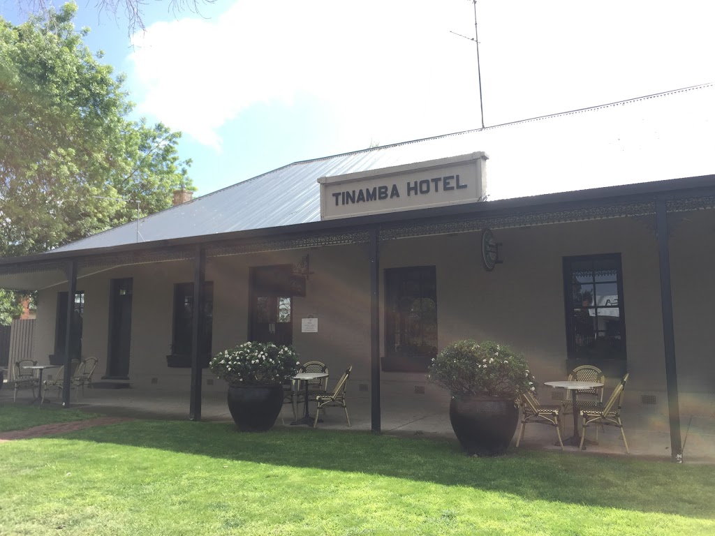 Tinamba Hotel | 4-6 Tinamba-Seaton Rd, Tinamba VIC 3859, Australia | Phone: (03) 5145 1484