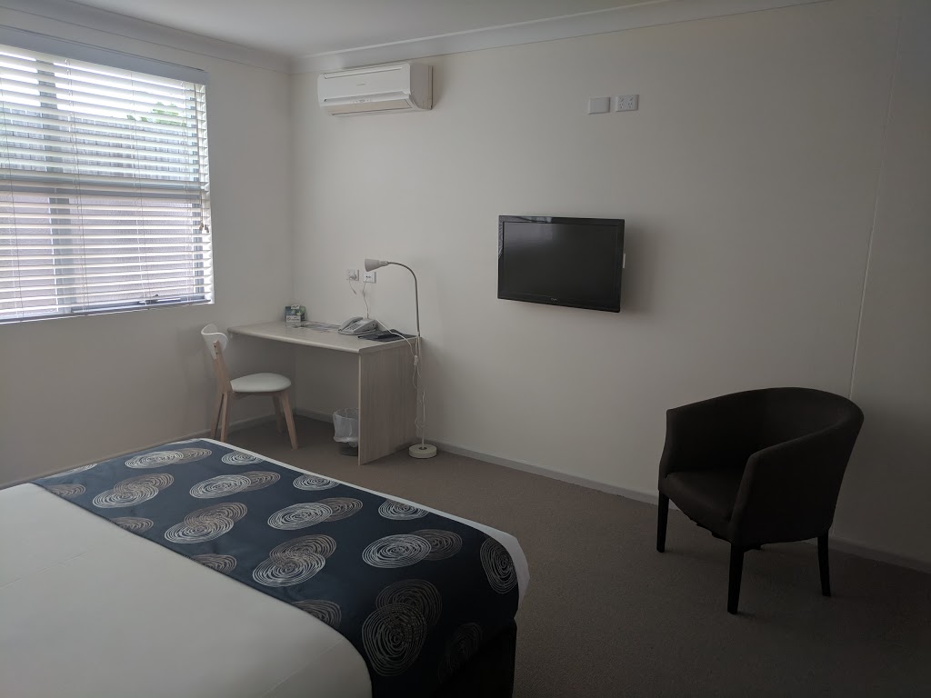 The Coast Motel | 52-72 Scenic Hwy, Yeppoon QLD 4703, Australia | Phone: (07) 4930 2325