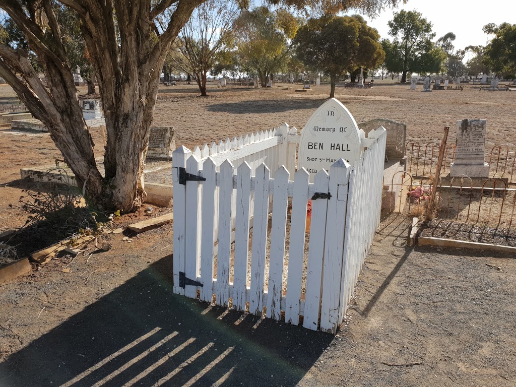 BEN HALL Bush Ranger Grave | Forbes NSW 2871, Australia