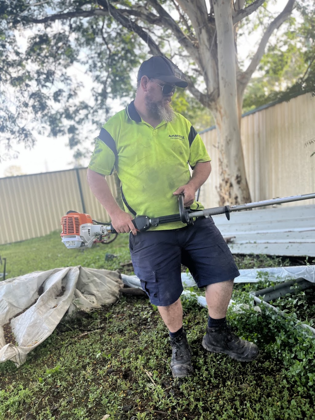 Precise mowing & maintenance | Sharon Dr, Eagleby QLD 4207, Australia | Phone: 0433 380 393