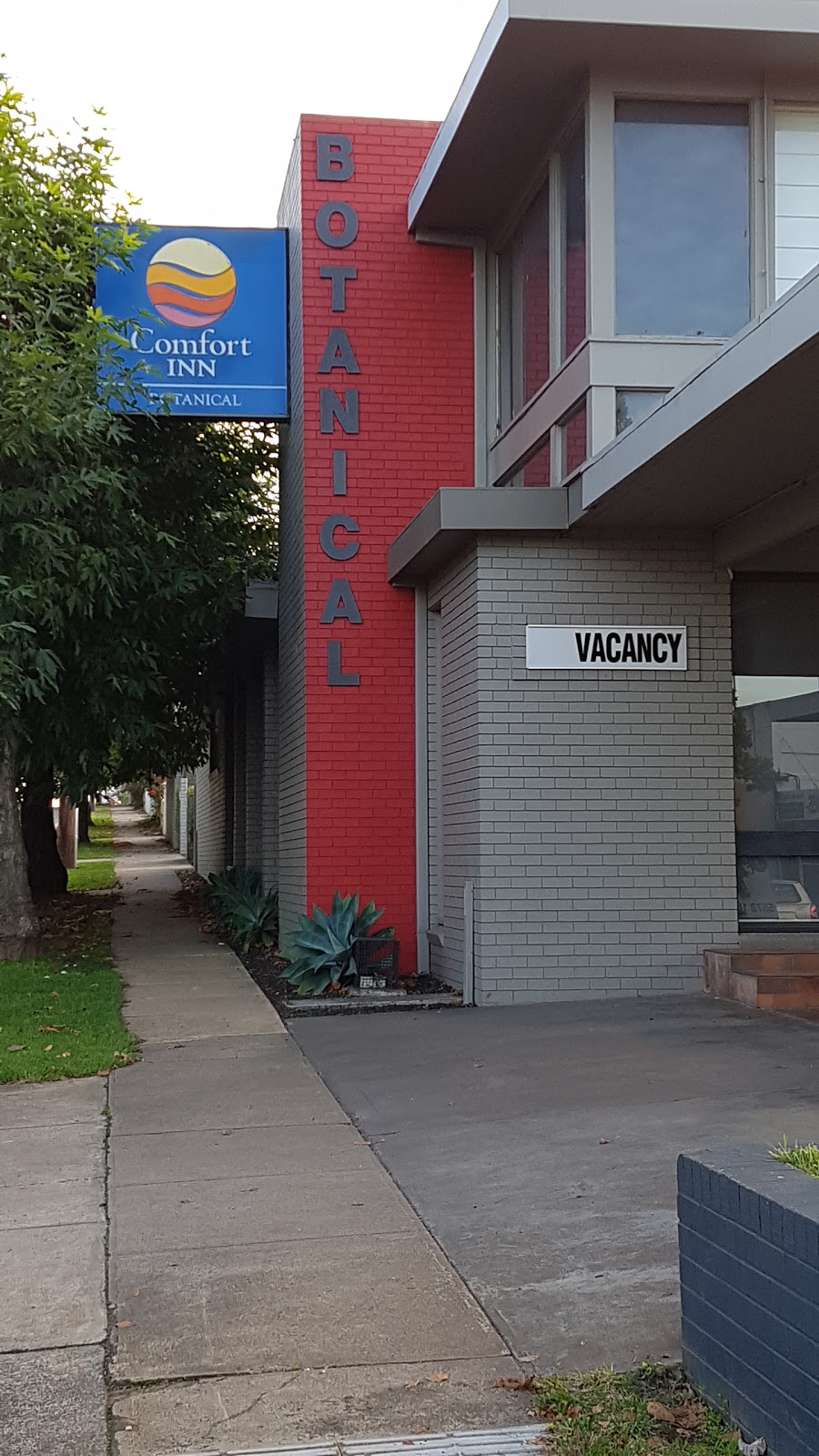 Comfort Inn Botanical | lodging | Cnr French Street &, Thompson St, Hamilton VIC 3300, Australia | 0355721855 OR +61 3 5572 1855