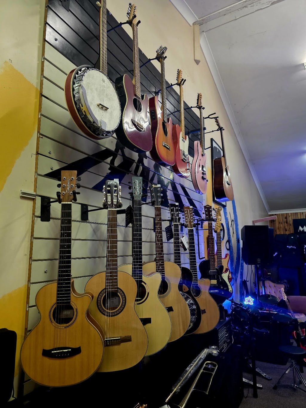 OSheas Music Centre, Dalby | 25 Hospital Rd, Dalby QLD 4405, Australia | Phone: 0411 735 781