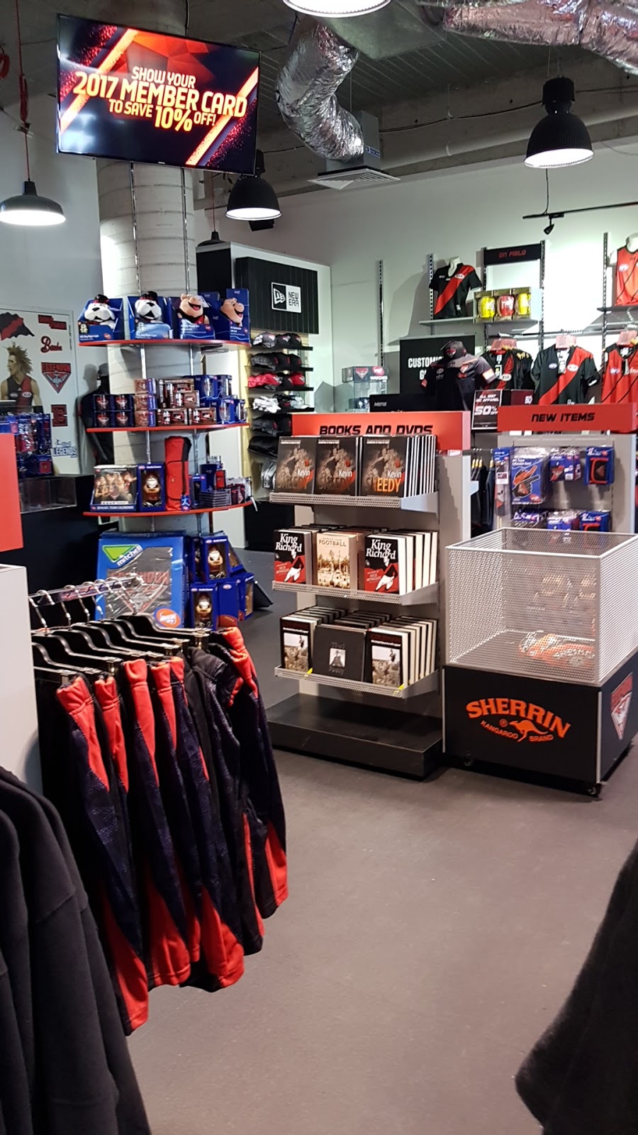 Bomber Shop HQ | clothing store | 275 Melrose Dr, Melbourne Airport VIC 3045, Australia | 0383402181 OR +61 3 8340 2181