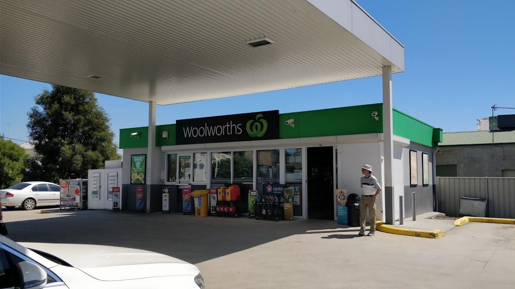 Woolworths Caltex | gas station | 58 High St, Kyneton VIC 3444, Australia | 0356145225 OR +61 3 5614 5225