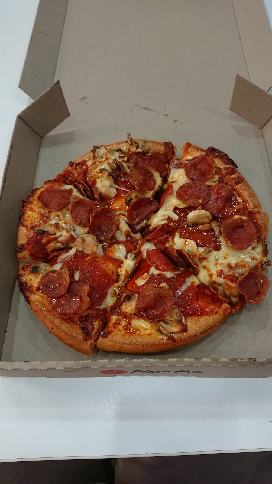 Pizza Hut Upper Coomera | meal delivery | Shop E1A Coomera Square Shopping Centre, 2 City Centre Dr, Upper Coomera QLD 4209, Australia | 131166 OR +61 131166
