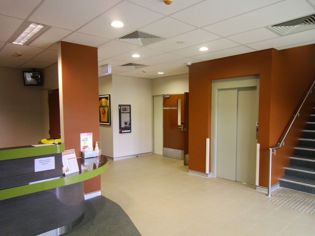 Orange Aboriginal Medical Service | health | Units 4 & 5/9 Gateway Crescent, & 27-31 Perc Griffith Way, Orange NSW 2800, Australia | 0263939000 OR +61 2 6393 9000