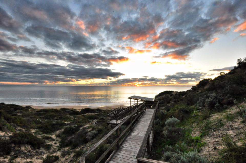 Lookout Over Dalyellup Beach | parking | 323 Norton Promenade, Dalyellup WA 6230, Australia
