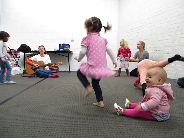 Little Feet Music | 134 Beach Rd, Parkdale VIC 3195, Australia | Phone: 0410 600 060