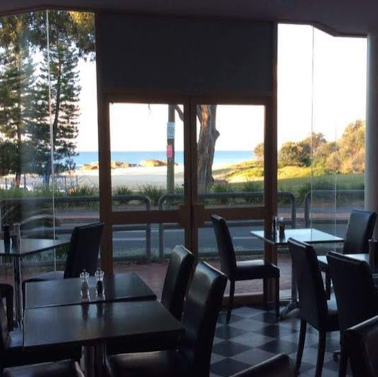 The Buoys Restaurant | Cnr Livingstone St &, Memorial Ave, South West Rocks NSW 2431, Australia | Phone: (02) 6566 7673