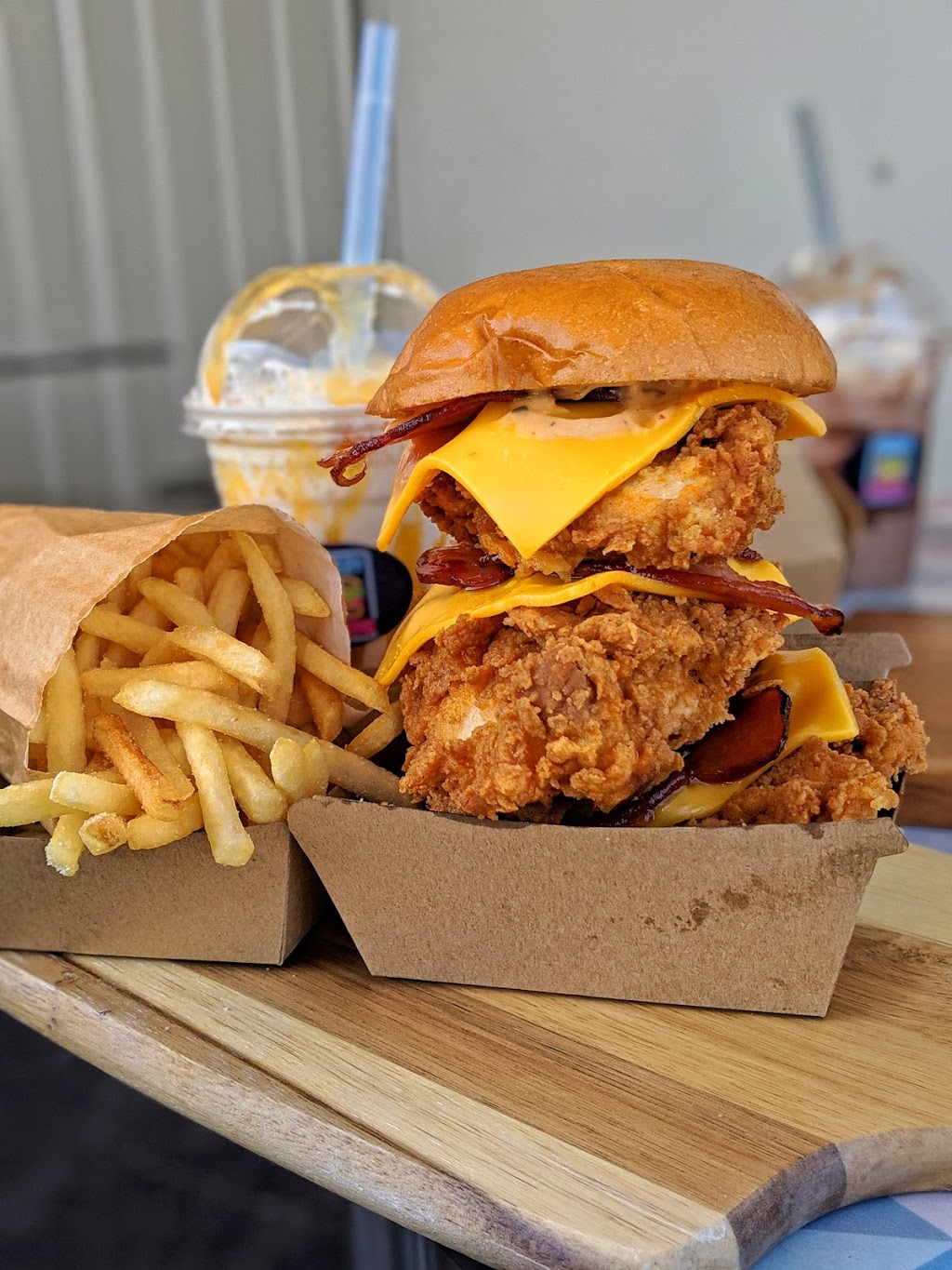 Cheezy Burger | restaurant | 273 Camden Valley Way, Narellan NSW 2567, Australia | 0404243182 OR +61 404 243 182