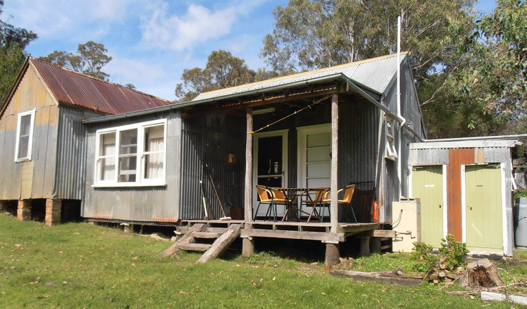 Slippery Norris Cottage | lodging | Mervyn Rd, Yerranderie NSW 2787, Australia | 0263361972 OR +61 2 6336 1972
