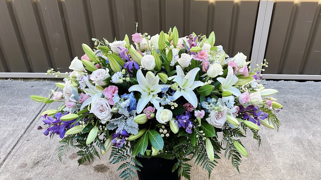 G & S Flowers | florist | 279 Taylors Rd, Kings Park VIC 3021, Australia | 0411079979 OR +61 411 079 979