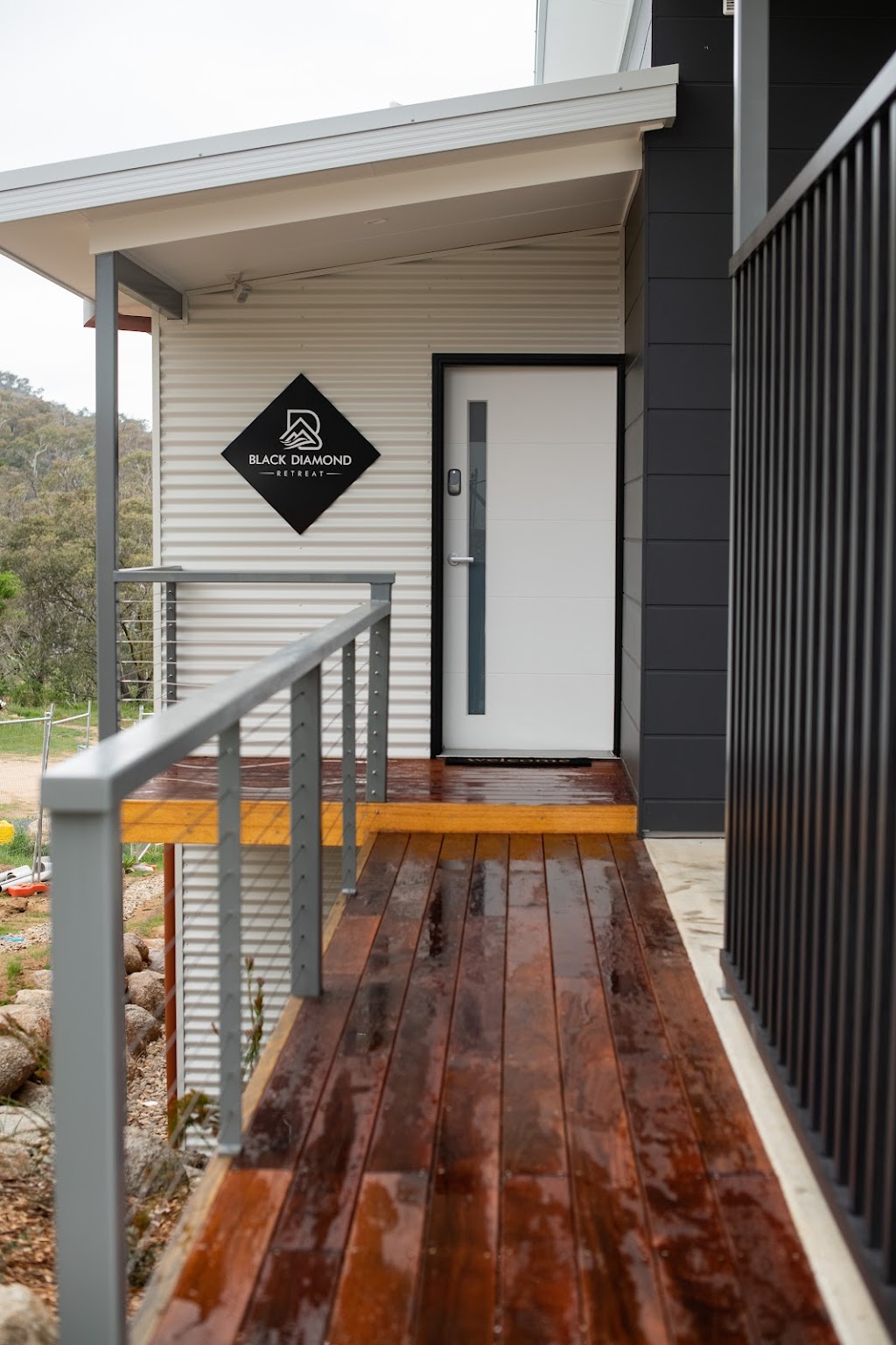 Black Diamond Retreat | lodging | 11 Echidna Pl, East Jindabyne NSW 2627, Australia | 0264572000 OR +61 2 6457 2000