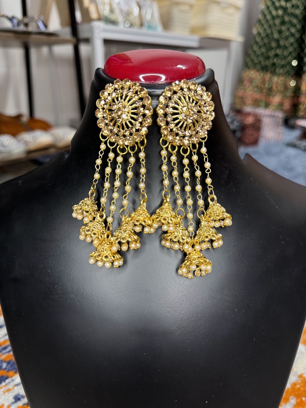 Divine Collection | 15A Hardes Ave, Maryland NSW 2287, Australia | Phone: 0411 575 910