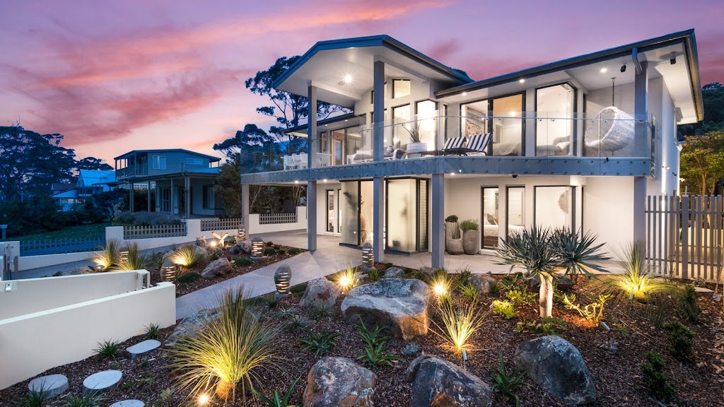 Mimosa Lodge Hyams Beach | 21 Cyrus St, Hyams Beach NSW 2540, Australia | Phone: 0407 411 724