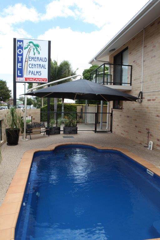 Emerald Central Palms Motel | lodging | 19 Esmond St, Emerald QLD 4720, Australia | 0749823600 OR +61 7 4982 3600