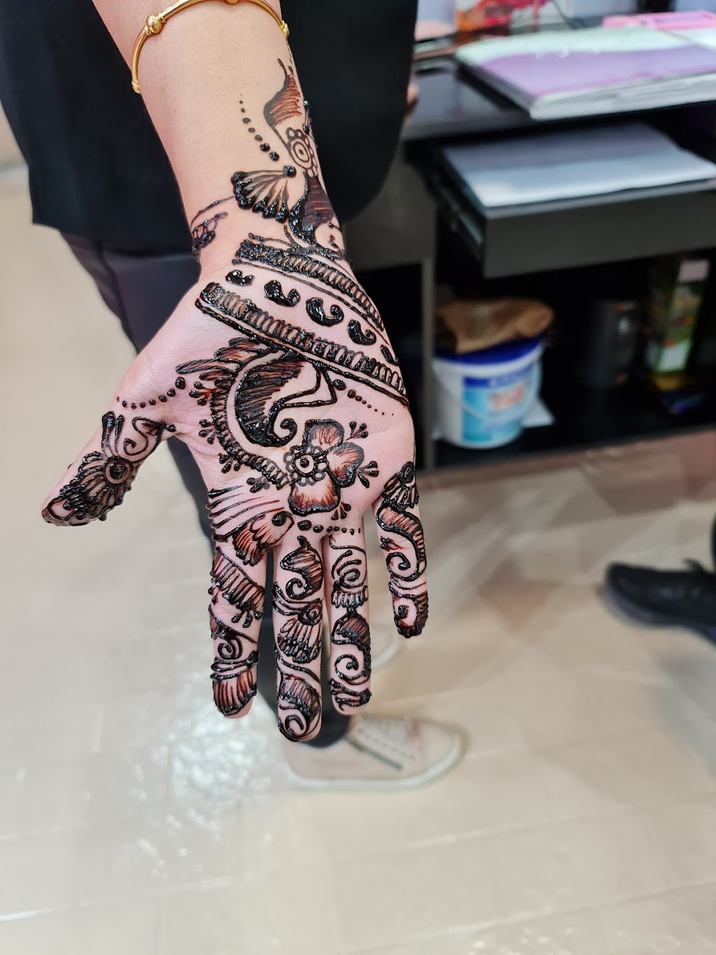 Magic beauty secrets indian parlour | 25 Symonds Rd, Dean Park NSW 2761, Australia | Phone: 0421 017 049