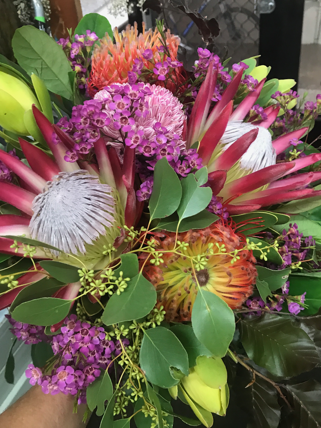 AA Floral Designs | florist | 91 Balemo Dr, Ocean Shores NSW 2483, Australia | 0448331148 OR +61 448 331 148